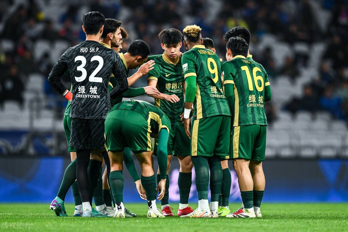 浙江绿城迎战上海申花,胜负难料,气势如虹 浙江绿城迎战上海申花,胜负难料,气势如虹