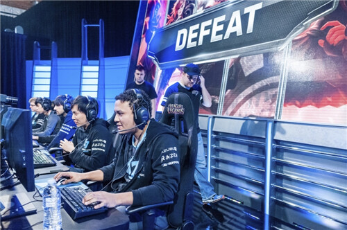 TES翻盘CLG,Bin单局斩获MVP宿敌对决入围赛,引爆全场热议 TES翻盘CLG,Bin单局斩获MVP宿敌对决入围赛,引爆全场热议