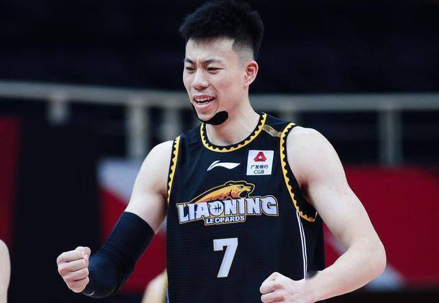 魔术险胜马刺，张镇麟高光表现