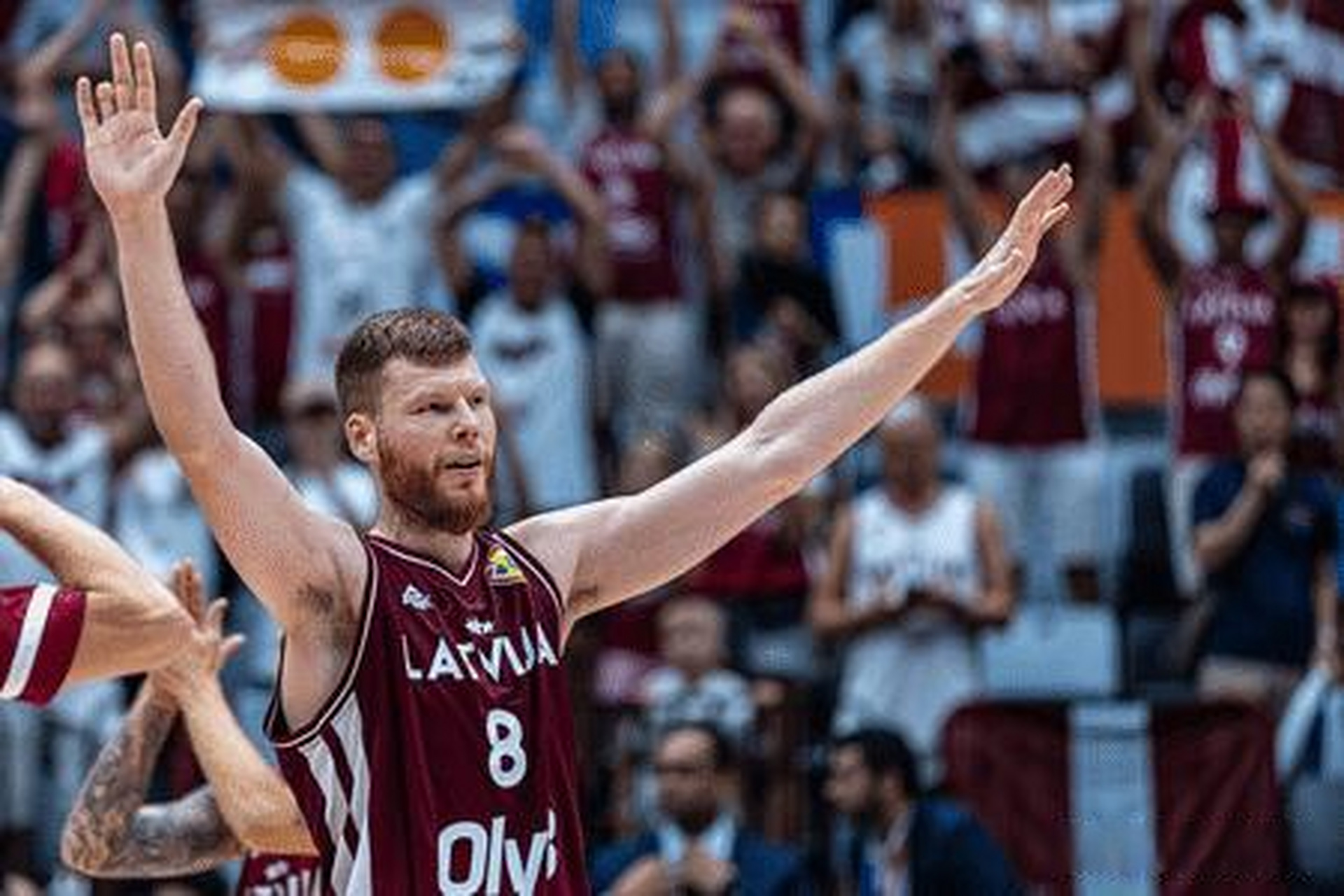 韩国队鏖战法国队,波尔统治全场 韩国队鏖战法国队,波尔统治全场