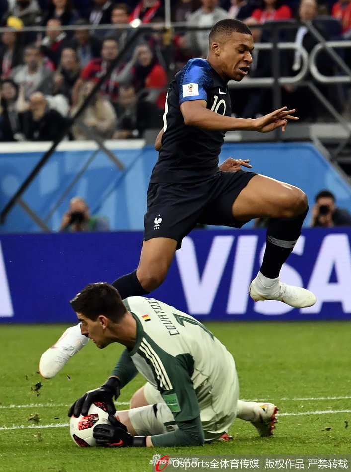 包含墨西哥鏖战乌克兰，库尔图瓦高光表现的词条