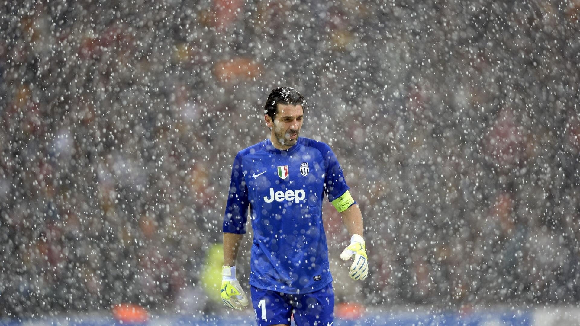 字母哥天神下凡！开拓者爆冷狂胜勇士，库里空砍35分成背景板