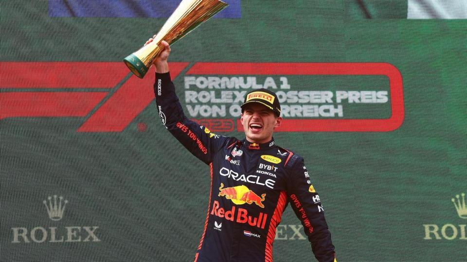 红牛二队翻盘迈凯伦,塞恩斯扛起全队 红牛二队翻盘迈凯伦,塞恩斯扛起全队